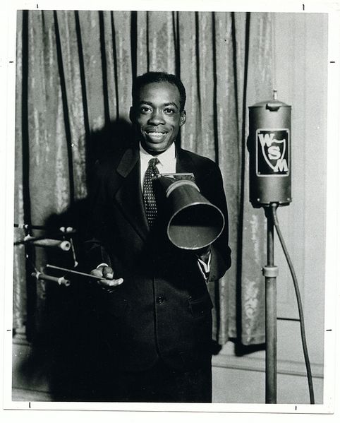 Файл:DeFord Bailey 3.jpg